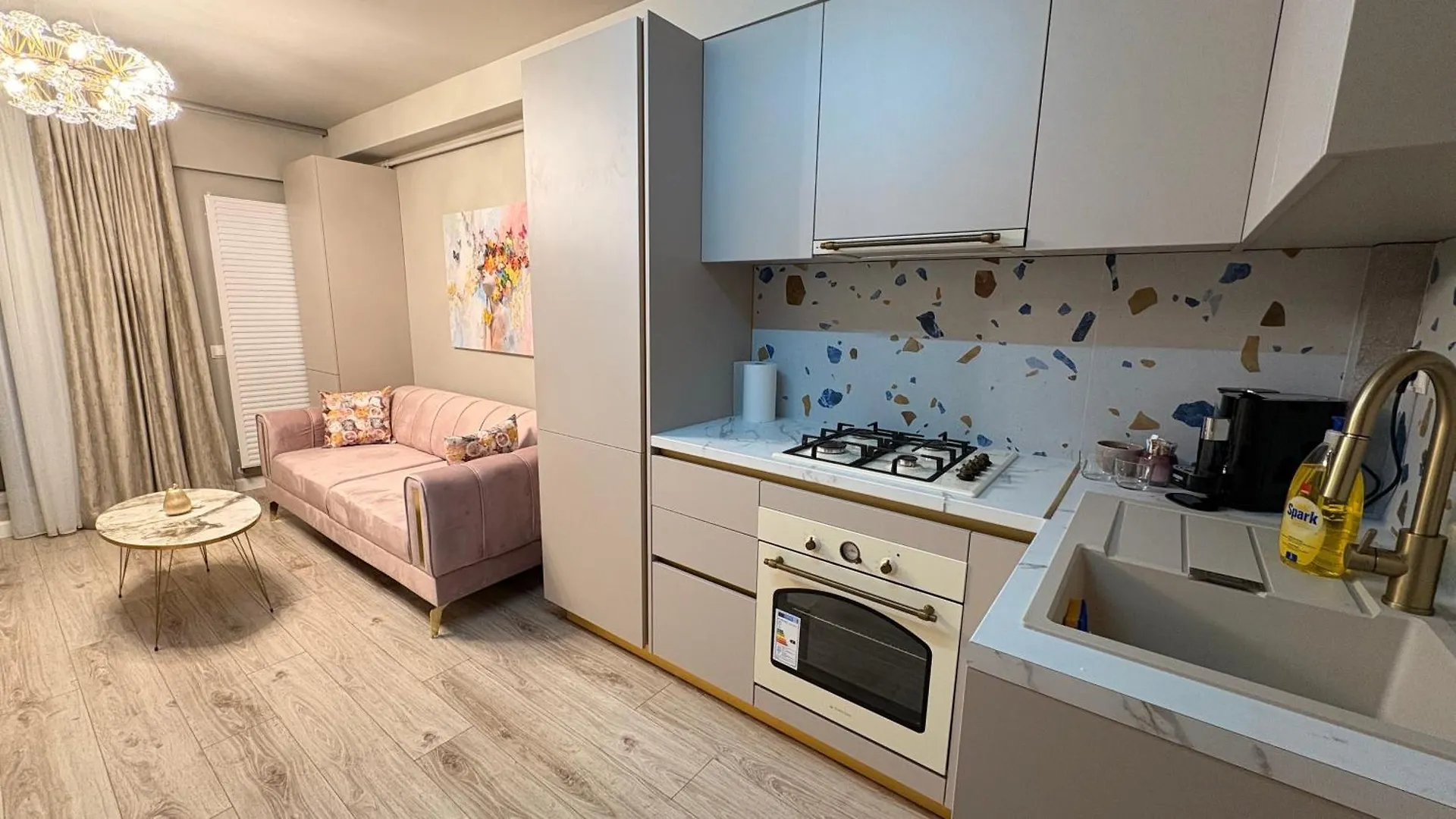 Marady Airport Apartments Otopeni